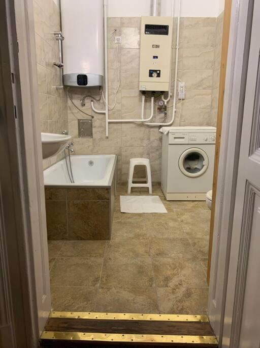 Central Location For One Person Budapest Luaran gambar