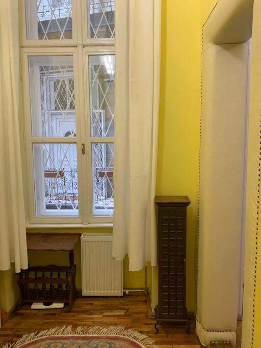 Central Location For One Person Budapest Luaran gambar